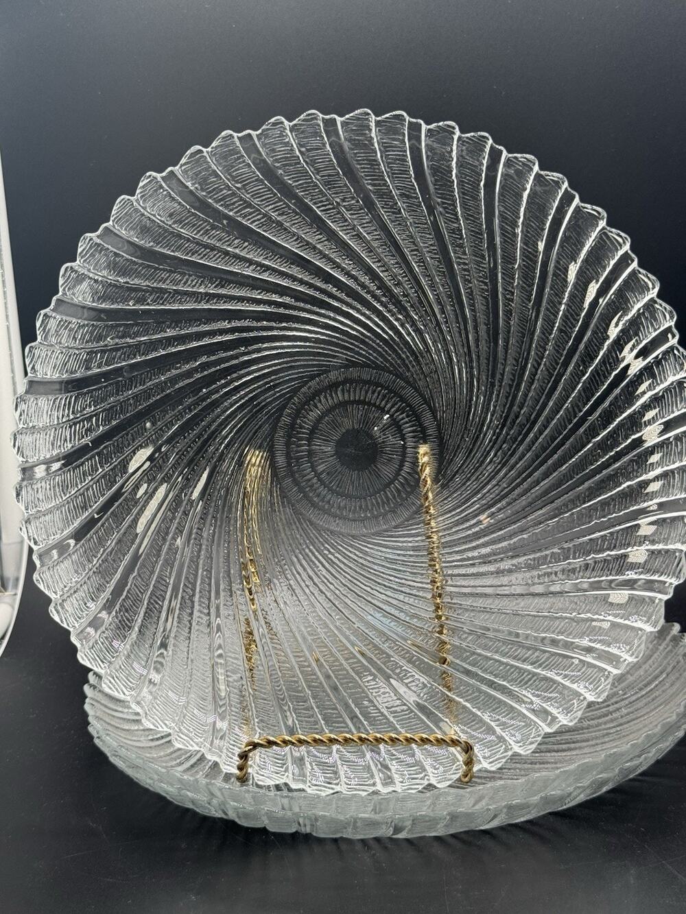 3 Vintage Arcoroc Seabreeze France Swirl Glass Dinner Plate Scalloped 10 inch